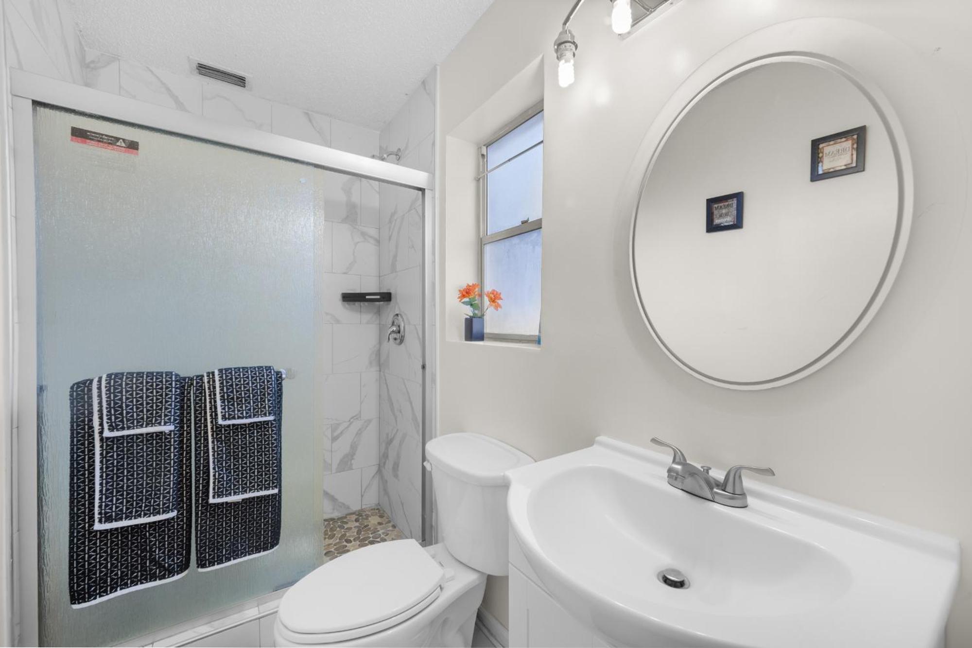 Pet Friendly Large Studio With Free Wi-Fi In Great Location! Orange Park Dış mekan fotoğraf